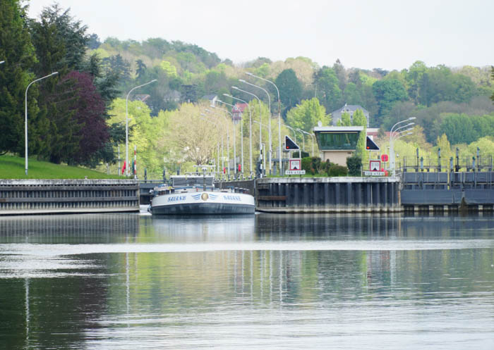 barge